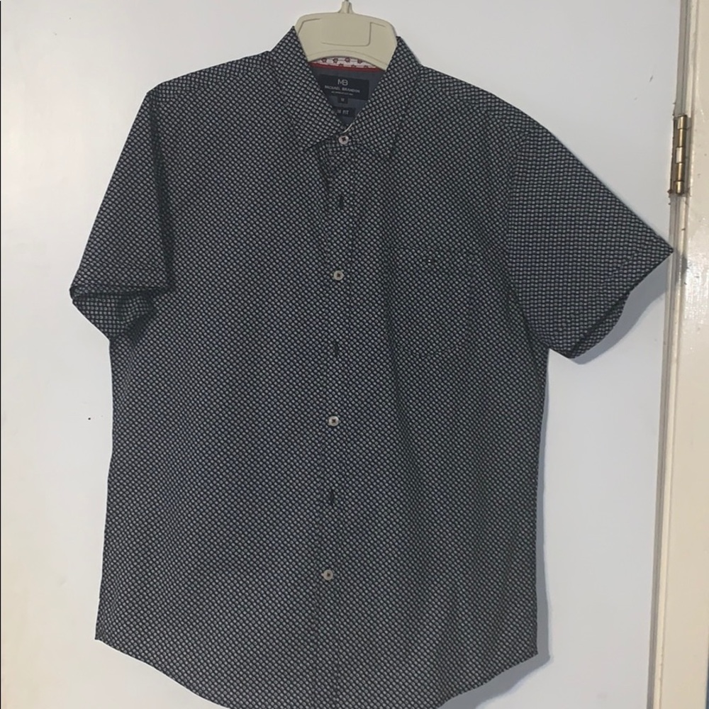 Short sleeve button down